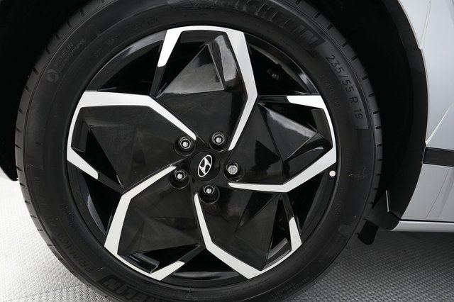 2024 Hyundai IONIQ 5 — photo 16 of 22