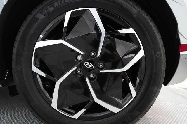 2024 Hyundai IONIQ 5 — photo 17 of 22