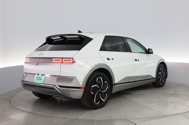 2024 Hyundai IONIQ 5 — photo 2 of 22