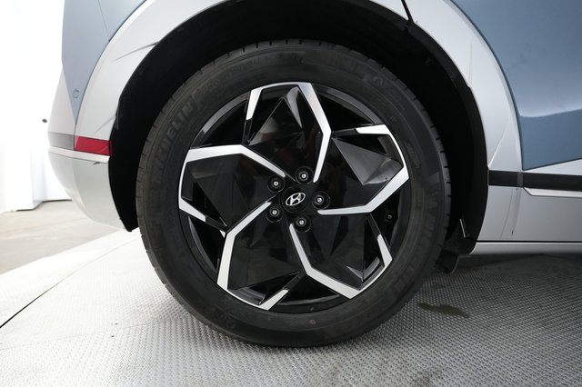 2024 Hyundai IONIQ 5 — photo 17 of 22