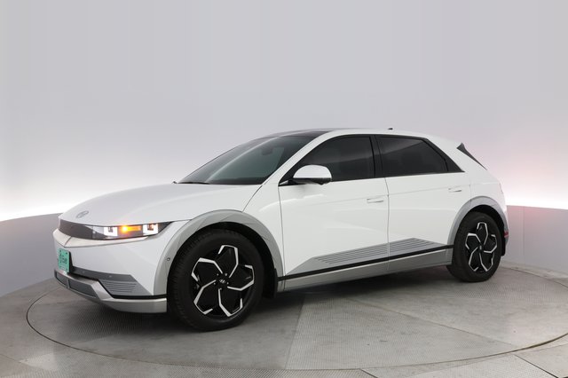 2024 Hyundai IONIQ 5 — photo 14 of 21