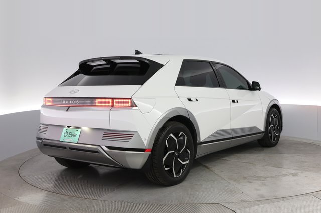 2024 Hyundai IONIQ 5 — photo 2 of 21