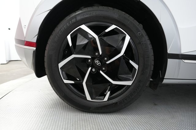 2024 Hyundai IONIQ 5 — photo 7 of 21