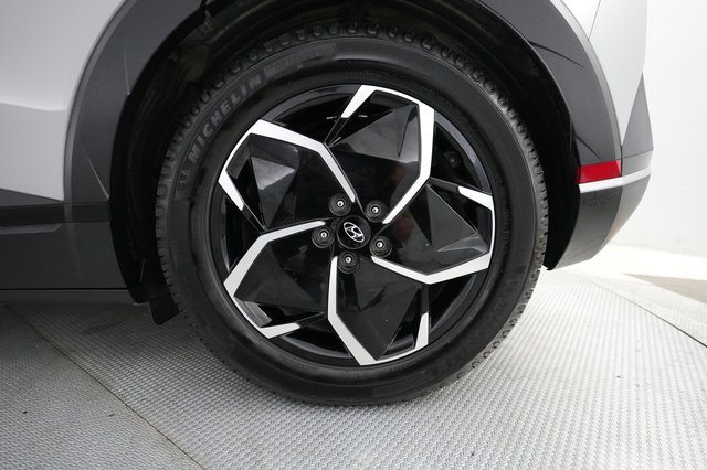 2023 Hyundai IONIQ 5 — photo 17 of 19