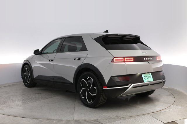 2023 Hyundai IONIQ 5 — photo 13 of 19