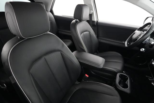2023 Hyundai IONIQ 5 — photo 3 of 19