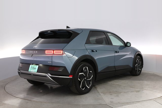 2023 Hyundai IONIQ 5 — photo 2 of 20