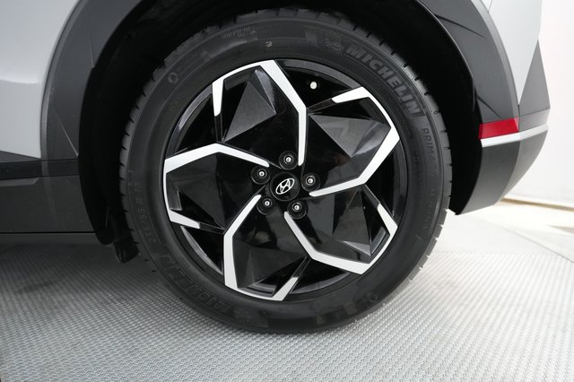 2023 Hyundai IONIQ 5 — photo 17 of 20