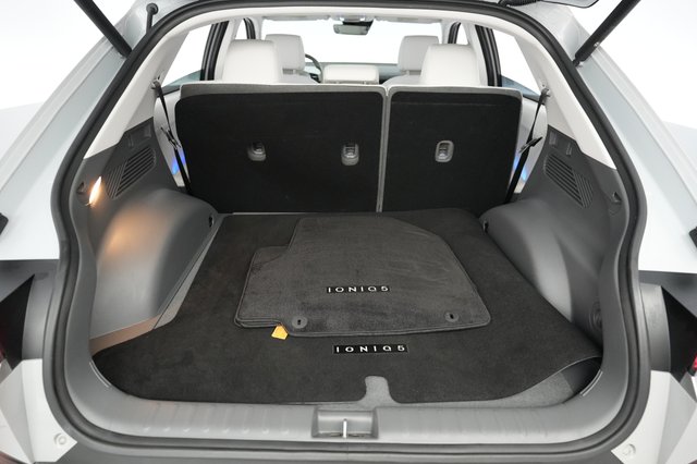 2023 Hyundai IONIQ 5 — photo 6 of 20