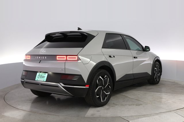2023 Hyundai IONIQ 5 — photo 2 of 20