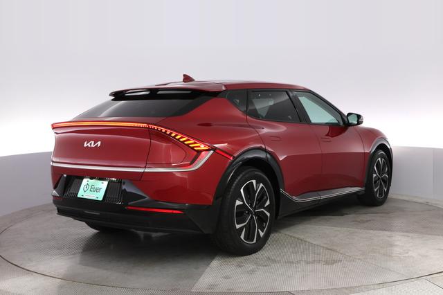 2023 Kia EV6 — photo 2 of 22