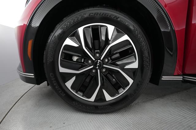 2023 Kia EV6 — photo 7 of 22