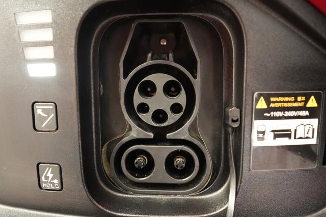 2023 Kia EV6 — photo 8 of 20