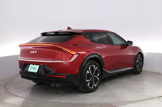 2023 Kia EV6 — photo 2 of 20