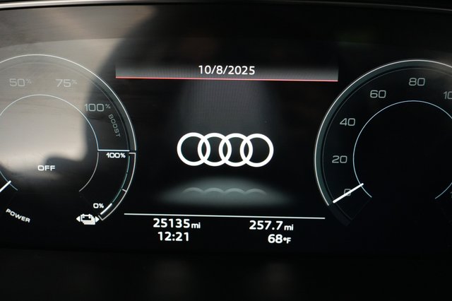 2023 Audi e-tron — photo 5 of 20