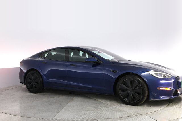 2023 Tesla Model S — photo 11 of 22