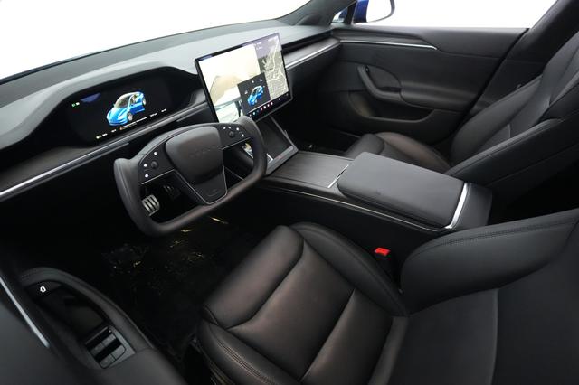 2023 Tesla Model S — photo 3 of 22