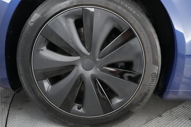 2023 Tesla Model S — photo 7 of 22