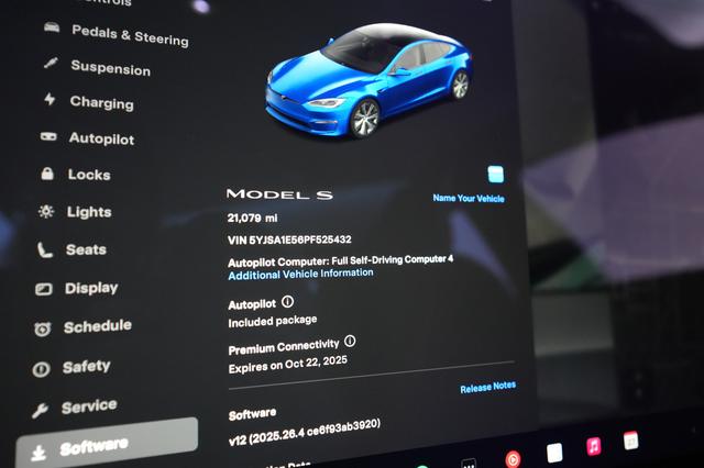 2023 Tesla Model S — photo 5 of 22