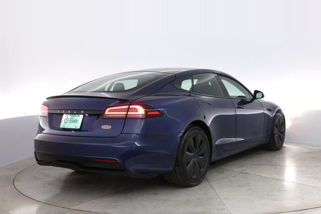 2023 Tesla Model S — photo 2 of 22