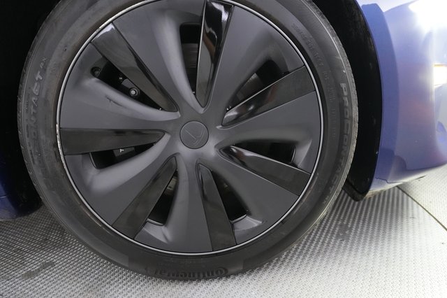 2023 Tesla Model S — photo 15 of 22
