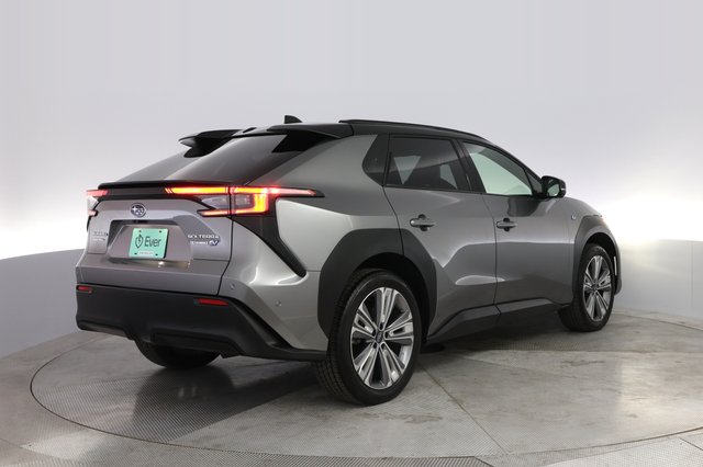 2023 Subaru Solterra — photo 2 of 22