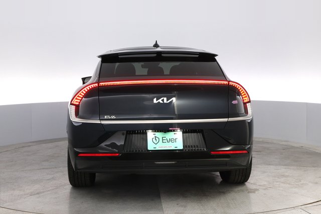 2024 Kia EV6 — photo 12 of 20