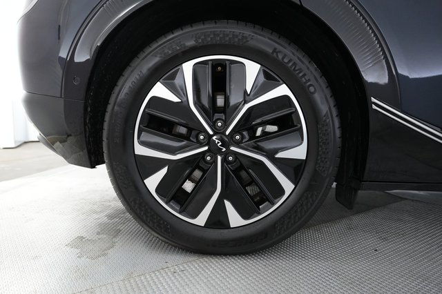 2024 Kia EV6 — photo 7 of 20