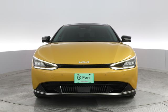 2022 Kia EV6 — photo 9 of 24