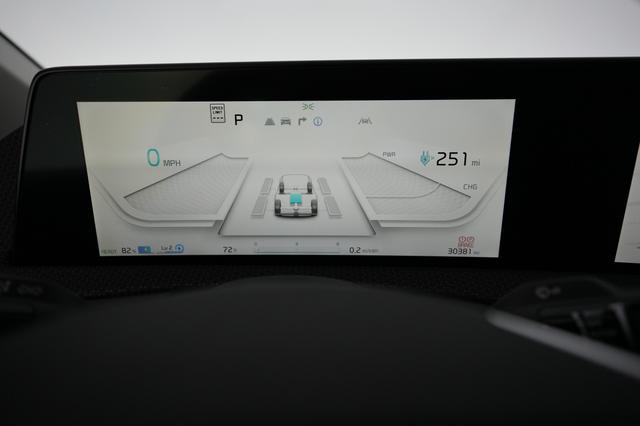 2022 Kia EV6 — photo 5 of 24