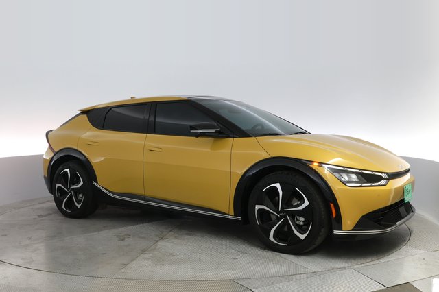 2022 Kia EV6 — photo 11 of 24