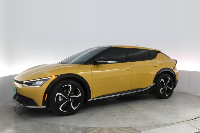 2022 Kia EV6 — photo 14 of 24
