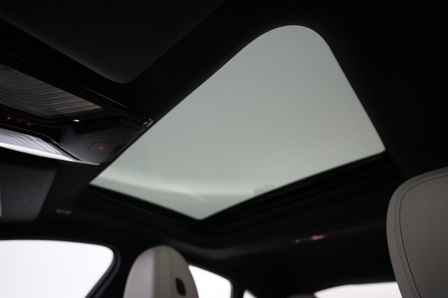 2022 BMW i4 — photo 22 of 23