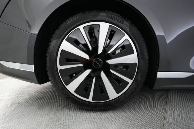 2023 Lucid Air — photo 18 of 21
