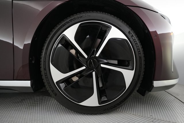 2023 Lucid Air — photo 15 of 21