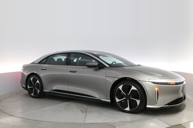 2023 Lucid Air — photo 11 of 21