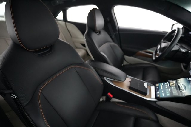 2023 Lucid Air — photo 18 of 21