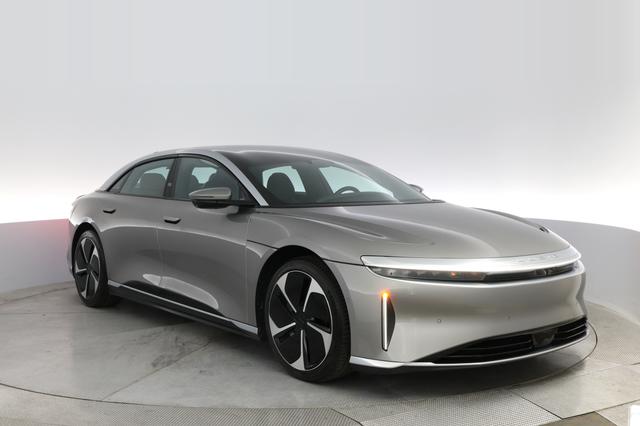 2023 Lucid Air — photo 10 of 21