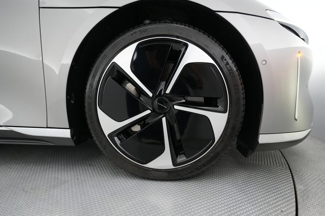 2023 Lucid Air — photo 15 of 21