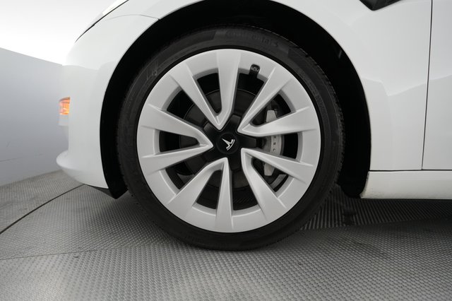 2023 Tesla Model 3 — photo 16 of 21