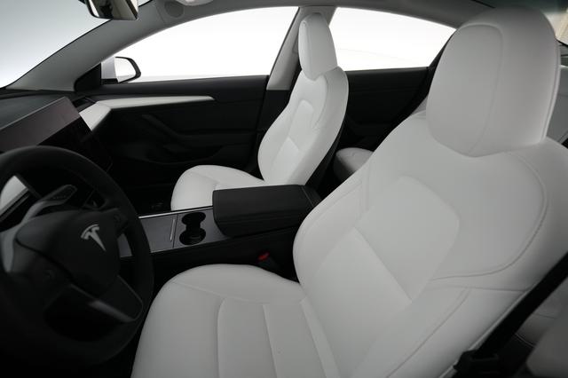 2023 Tesla Model 3 — photo 3 of 21
