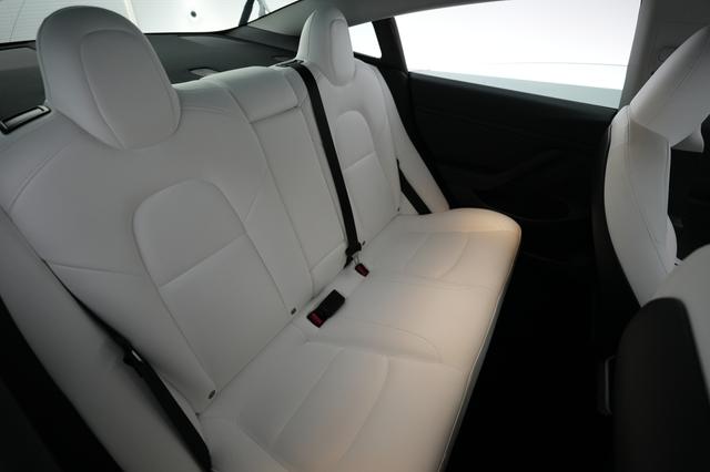 2023 Tesla Model 3 — photo 4 of 21