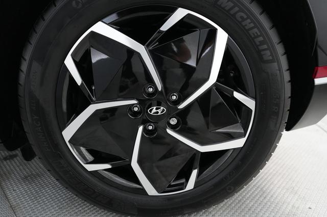 2023 Hyundai IONIQ 5 — photo 7 of 21