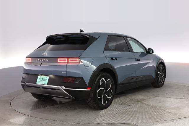 2023 Hyundai IONIQ 5 — photo 2 of 21