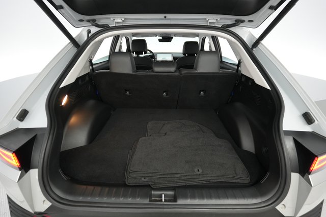 2023 Hyundai IONIQ 5 — photo 6 of 21