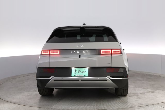 2023 Hyundai IONIQ 5 — photo 12 of 21