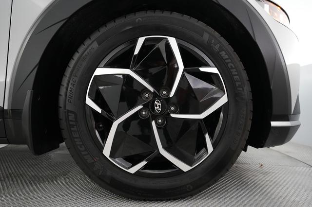 2023 Hyundai IONIQ 5 — photo 7 of 21
