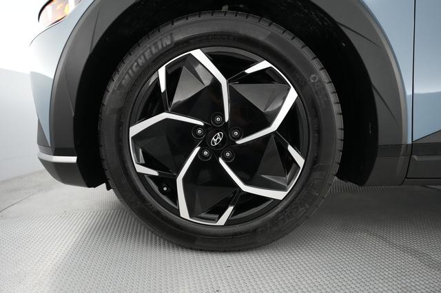2023 Hyundai IONIQ 5 — photo 7 of 20