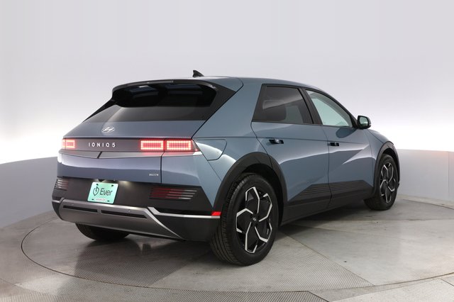 2023 Hyundai IONIQ 5 — photo 2 of 20