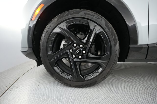 2024 Chevrolet Equinox EV — photo 7 of 20